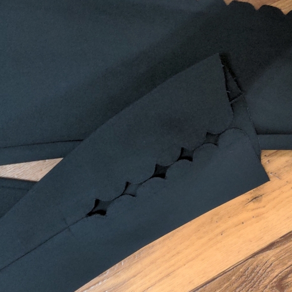 𝅺Soft Surroundings Petites Sadie Scalloped Ankle Pants - Picture 5 of 10